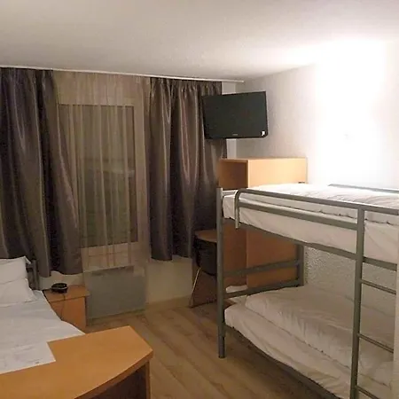 Primo Centre Hotel 2*