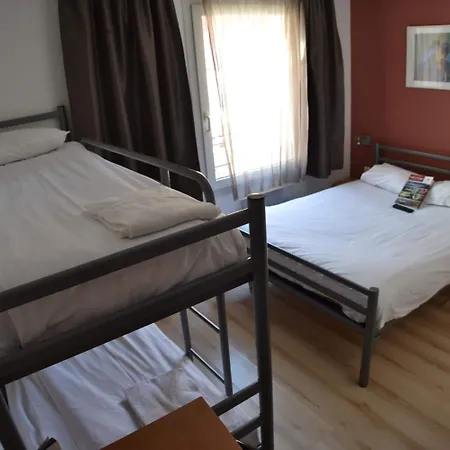 Primo Centre Hotel 2*