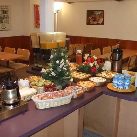 Готель Primo Centre 2*