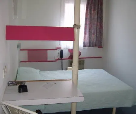 Primo Centre Hotel 2*